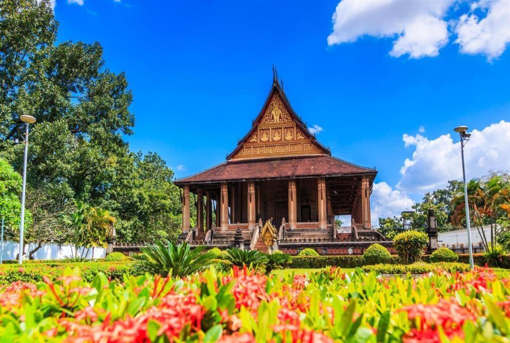 Sky City Hotel Vientiane Buitenkant foto